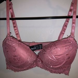 Voluminous push-up bra